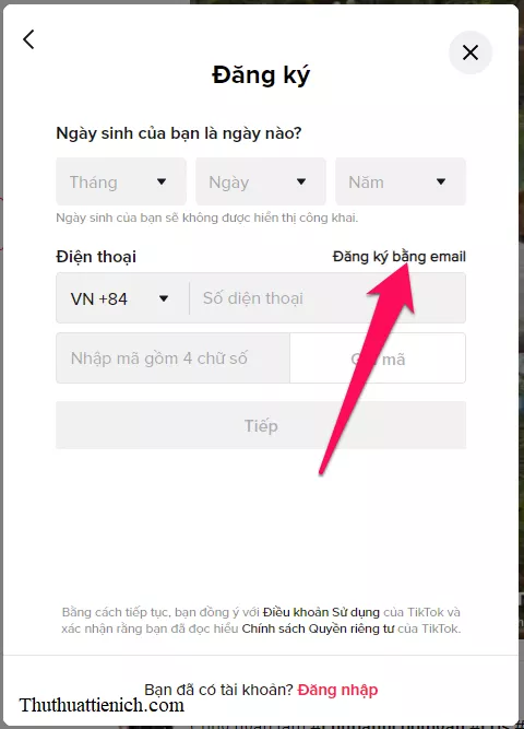 Chọn đăng ký TikTok bằng email